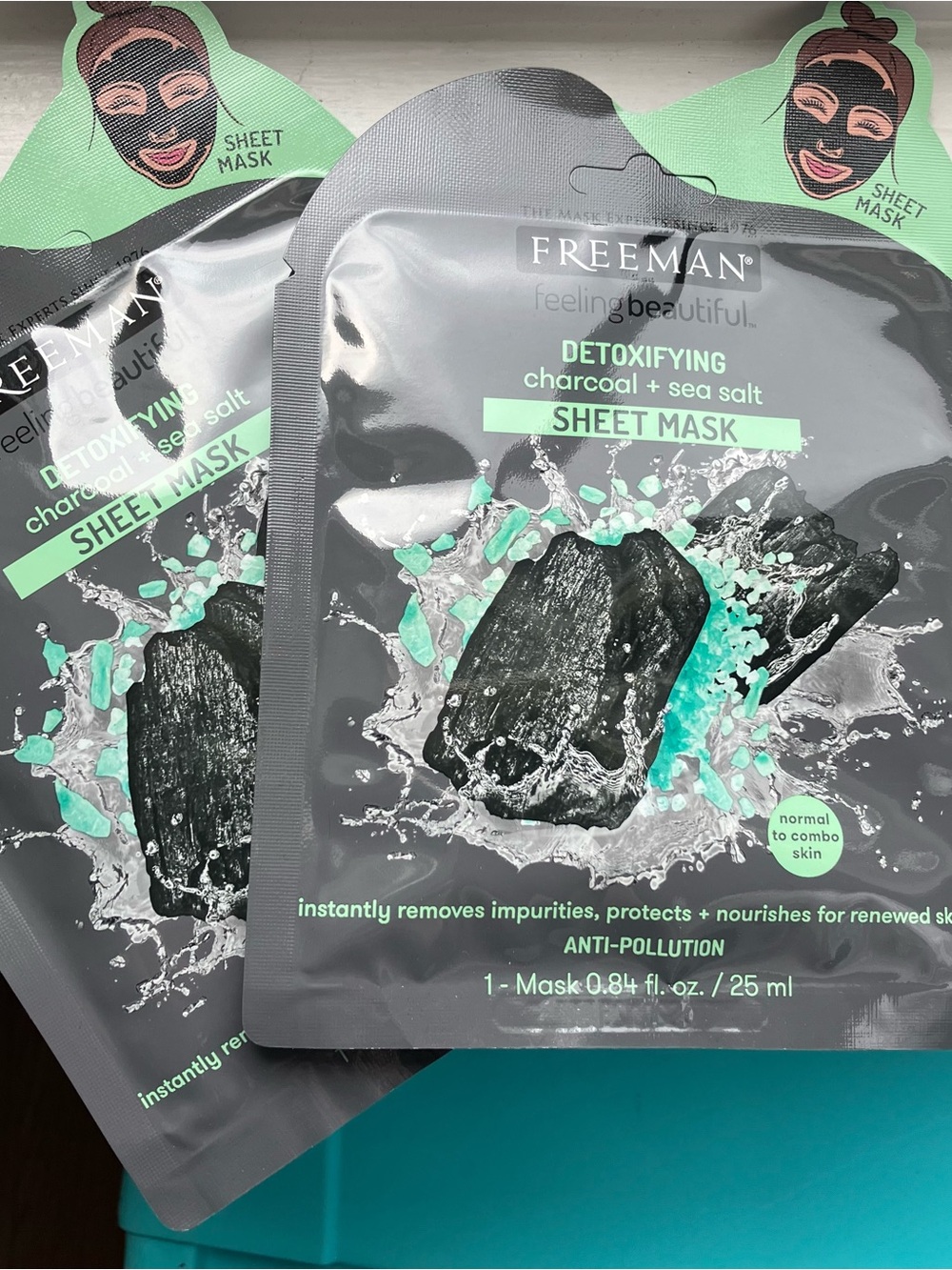 Freeman Detoxifying Charcoal + Sea Salt Sheet Mask Set